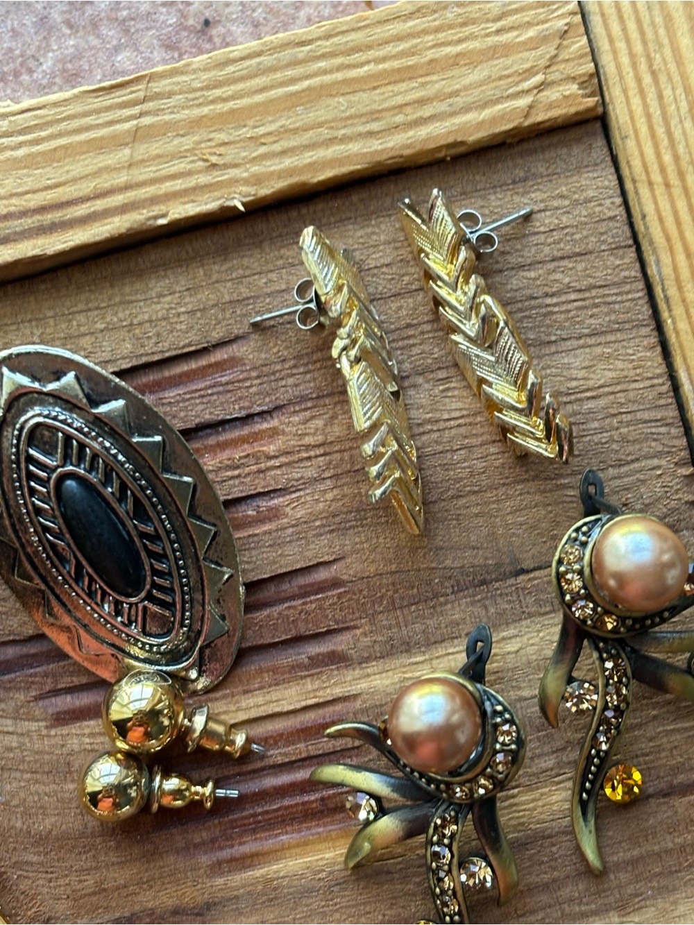 Large Lot Vintage Designer Earrings Pierced - Picture 13 of 15